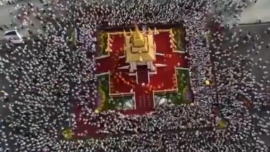 Thailand: Thousands of Pilgrims Pay Their Obeisance to Sacred Relics of Lord Buddha, His Two Disciples at Sanam Luang in Bangkok on the Last Day of Holy Exposition (Watch Video)